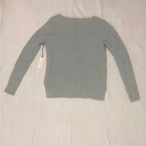 Cupcakes and Cashmere Sweater - Picture 6 of 11